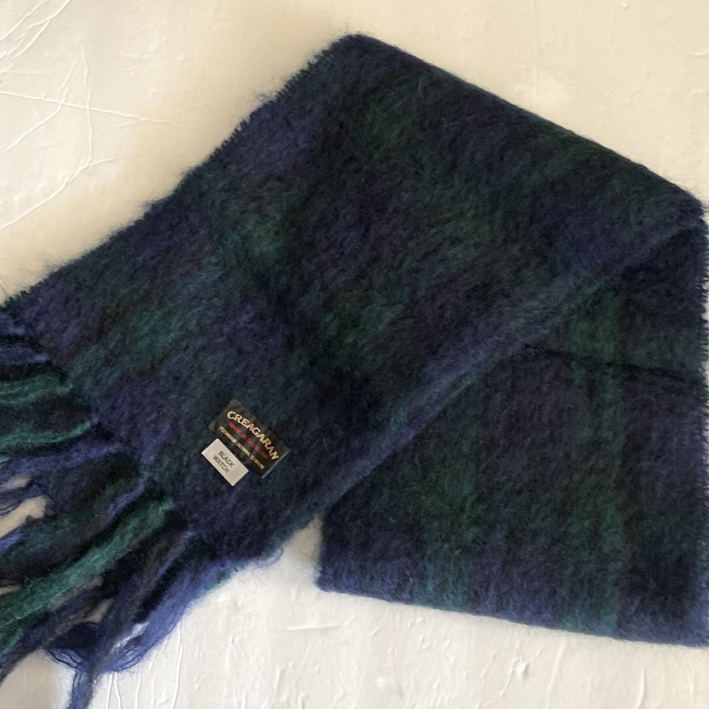 Creagaran Mohair Wool Blend Tartan Navy/Green Scarf Scotland Fringe S- NEW